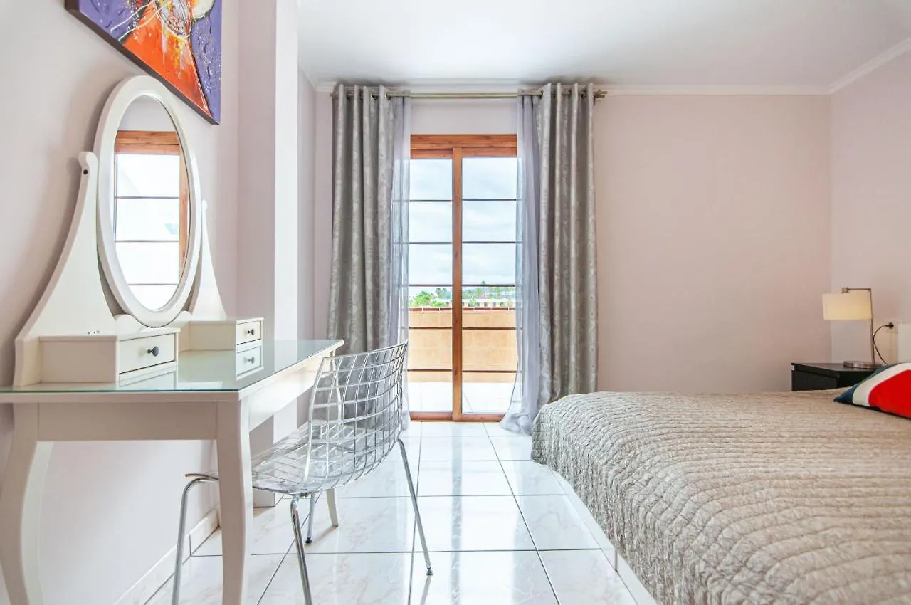 Garden City Playa Feñabe Apartment